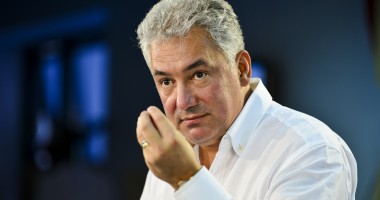 Stire din Politică-Administrație : AVEREA lui Videanu, sub SECHESTRU: VILA din Snagov și 60 de milioane de euro