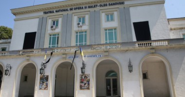 Stire din Cultură-Educație : Cum a devenit Teatrul "Oleg Danovski" cel mai tare din România