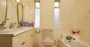 Stire din Actualitate : Cum să transformi o baie plictisitoare cu ajutorul mobilierului