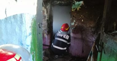 GALERIE FOTO / INCENDIU PUTERNIC în Constanța. UN COPIL A DECEDAT - 4