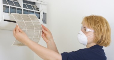 Stire din Sănătate : Folosești aerul condiționat acasă sau la serviciu? Iată cu ce boli grave te poți alege