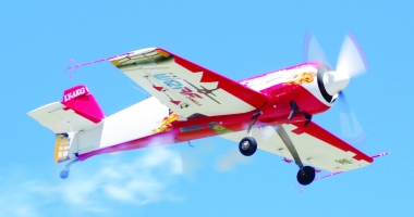 Stire din Diverse : Jurgis Kairys, vedeta show-ului aviatic Aeromania 2017
