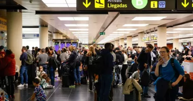 UE schimbă regulile pentru transportul aerian. Ce drepturi noi vor avea pasagerii