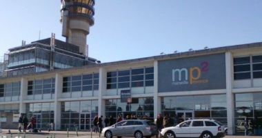 Stire din Actualitate : Alertă cu bombă în MARSILIA. Aeroport EVACUAT de urgență