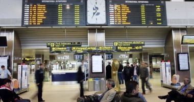 Stire din Eveniment : Alertă cu bombă pe Aeroportul Otopeni. S-a descoperit un pachet suspect!