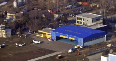 Stire din Economie : Aeroportul Tuzla, deschis  traficului aerian internațional