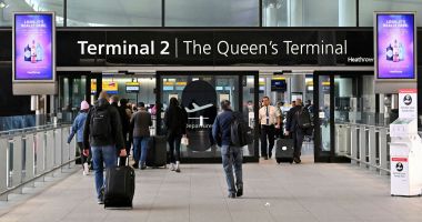 Stire din Actualitate : Poliţia britanică a descoperit un colet suspect conţinând uraniu, pe aeroportul Heathrow