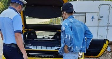 Stire din Eveniment : Razii la aeroporturi. Polițiștii au verificat taxiurile
