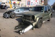 Stire din Eveniment : Impact între un Jeep și un Peugeot, la Capitol