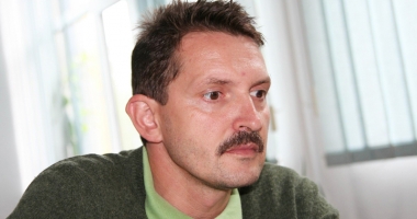 Stire din Eveniment : Mărturii cutremurătoare! Cum făcea Alexiu bani grei din afacerile cu morți. "Mi-a luat și păsările din curte"