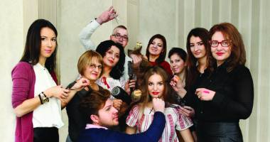 Stire din Social : Ucenicii frumuseții au pornit la drum