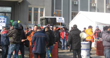 Stire din Economie : Agenții economici refuză dialogul cu șefii administrației portului Constanța