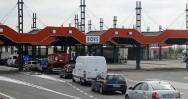 Stire din Social : Românii care au lucrat în străinătate primesc ajutor la venirea în țară. Ce condiții trebuie îndeplinite