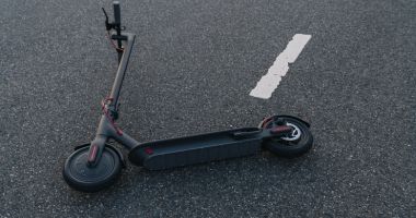 Stire din Eveniment : O persoană a fost lovită de mașină în intersecția dintre Primăverii cu Soveja