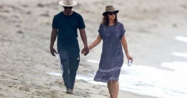 Stire din Monden : JAMIE FOXX SE CĂSĂTOREȘTE CU FOSTA SOȚIE A LUI TOM CRUISE