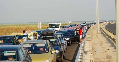 Stire din Eveniment : ȘOFERI, ATENȚIE! Trafic de coșmar în drum spre Constanța