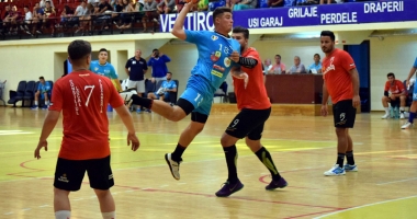 Stire din Sport : AHC Dobrogea Sud ll și HC Farul, "în vână"