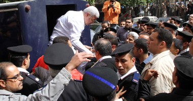 Stire din Actualitate : Fost premier al Egiptului, condamnat la închisoare