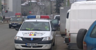 Stire din Eveniment : Un bărbat a fost tâlhărit în propria-i gospodărie