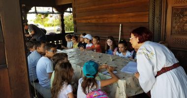 Stire din Cultură-Educație : A început Școala de vară la Parohia "Sf. Mina"