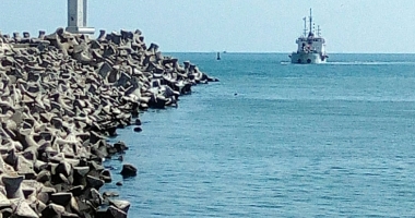 A început dragajul de întreținere în bazinele și șenalele porturilor maritime - 2