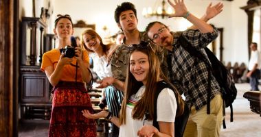 Stire din Cultură-Educație : A început LicArt. Cine se poate înscrie în competiție