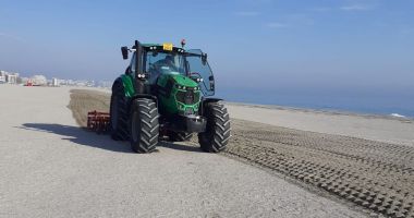 GALERIE FOTO. A început pregătirea plajei din Mamaia pentru sezonul estival - 4