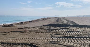 GALERIE FOTO. A început pregătirea plajei din Mamaia pentru sezonul estival - 6