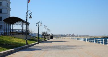Stire din Social : A început recondiționarea băncilor de odihnă din municipiul Constanța