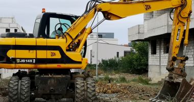 Stire din Social : A început reamenajarea străzii Edmond Deda din cartierul Compozitorilor