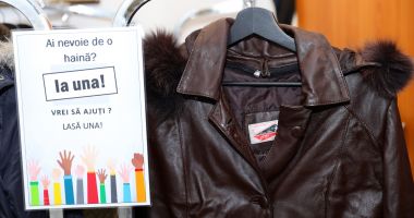 "Ai nevoie de o haină? Ia una! Vrei să ajuți? Lasă una!", o nouă campanie socială pentru cei care au nevoie - 2