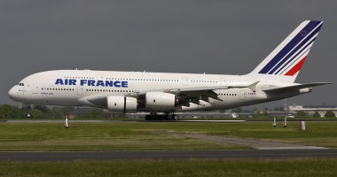Stire din Actualitate : Un avion A380 al Air France, deviat de la traseu