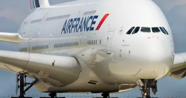 Stire din Actualitate : Tragedie la bordul unui avion. Un bebeluș a murit în timpul zborului