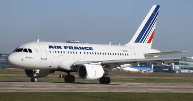 Stire din Actualitate : S-A CONFIRMAT! BOMBĂ LA BORDUL AVIONULUI AIR FRANCE, CU APROAPE 500 DE OAMENI LA BORD