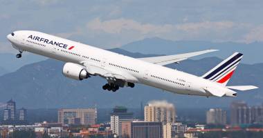 Stire din Actualitate : Un Boeing 777 Air France, aterizare de urgență