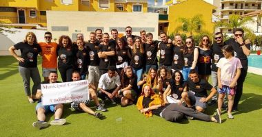 Stire din Social : Tinerii din Constanța sunt ajutați să se dezvolte personal și profesional