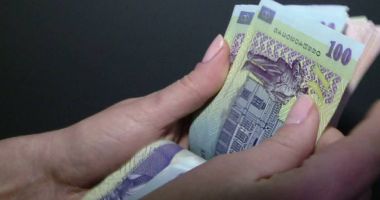Stire din Social : Reguli noi pentru acordarea ajutorului social. Cine sunt românii care riscă să rămână fără sprijinul oferit de stat