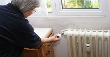 Stire din Social : Două ministere se ceartă pe ajutorul pentru încălzirea locuinței. Ce vor face persoanele vulnerabile la iarnă?