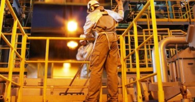 Stire din Economie : Ajutor de stat pentru industria energointensivă și menținerea locurilor de muncă