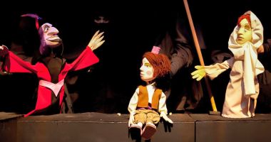 Stire din Cultură-Educație : Aladdin își aduce lampa fermecată pe scenă, pentru copii