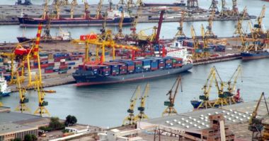 A murit docherul care a căzut peste bordul unei nave, în Portul Constanța