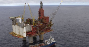 Stire din Economie : Alarmă pe o platformă petrolieră!
