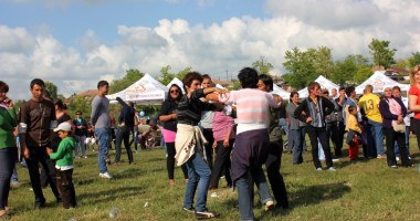 Locuitorii din Albești au petrecut la "Fiii satului" - 3