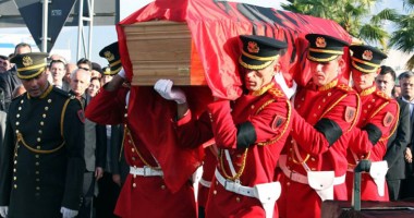 Stire din Actualitate : Ultimul rege al Albaniei, Zog I, a fost înhumat la Tirana