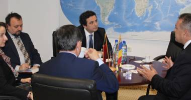 Stire din Economie : Albania vrea curent electric din România