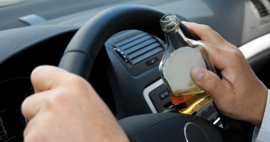 Stire din Eveniment : Bei și te urci la volan? Riști ani buni de pușcărie