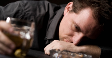 Cât de mult le place să bea unora? Consumul de alcool a crescut în ultimii ani