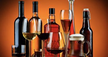 Stire din Social : Românii consumă tot mai mult alcool. Vinul şi băuturile tari, printre favorite