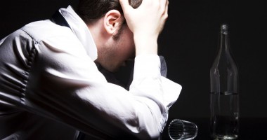 Stire din Sănătate : Teste și consiliere gratuită  pentru persoanele  cu consum problematic de alcool