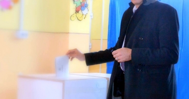 Senatorii Mircea Banias și Gigi Chiru de la ALDE : "Am votat cu speranța că vor veni zile mai bune" - 2